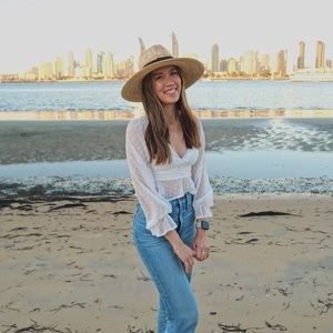 Meet your Posher, Brittney